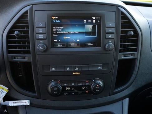 Used 2023 Mercedes-Benz Metris Passenger image 40