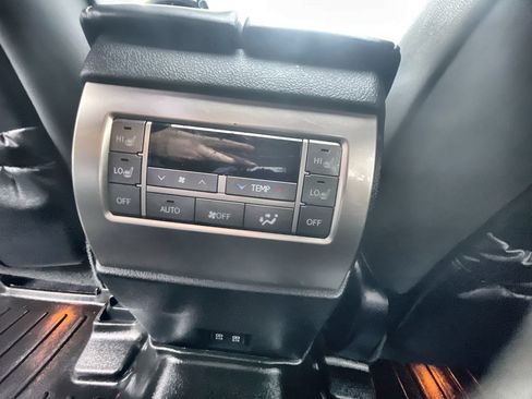 Used 2021 Lexus GX 460 Premium w/ Premium Package AWD/4WD image 22
