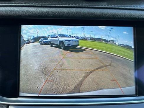 Used 2018 Cadillac XT5 Luxury w/ Driver Awareness Package FWD image 30