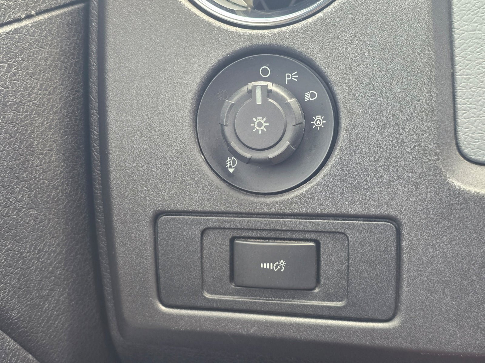 Used 2011 Ford F150 XLT w/ XLT Chrome Pkg RWD image 22