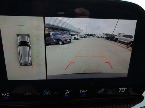 Certified 2025 Chevrolet Traverse Z71 w/ Enhanced Driving Package AWD/4WD image 33