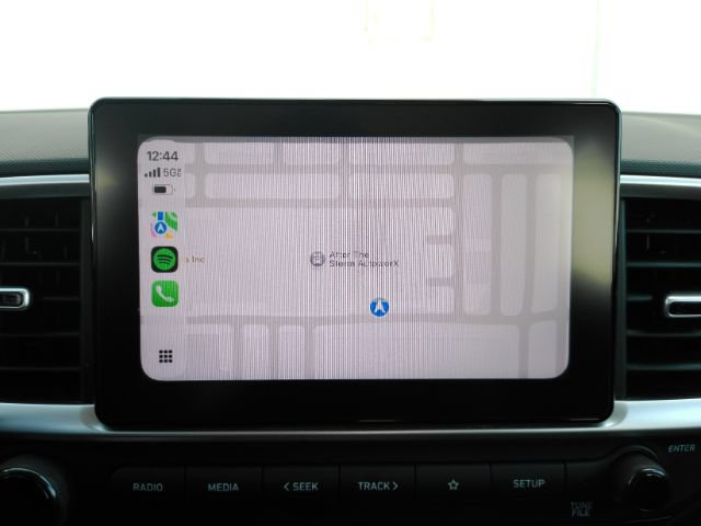 Used 2023 Hyundai Venue SE FWD image 10