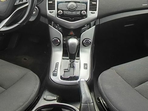 Used 2013 Chevrolet Cruze LT FWD image 21