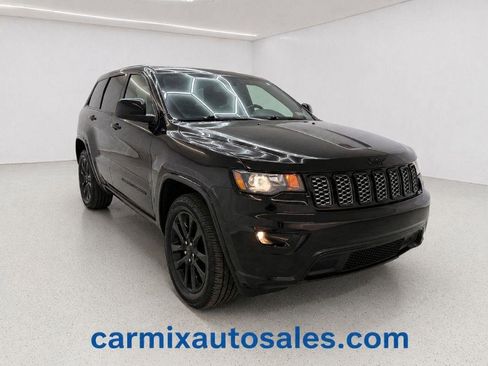 Used 2019 Jeep Grand Cherokee Altitude AWD/4WD image 1