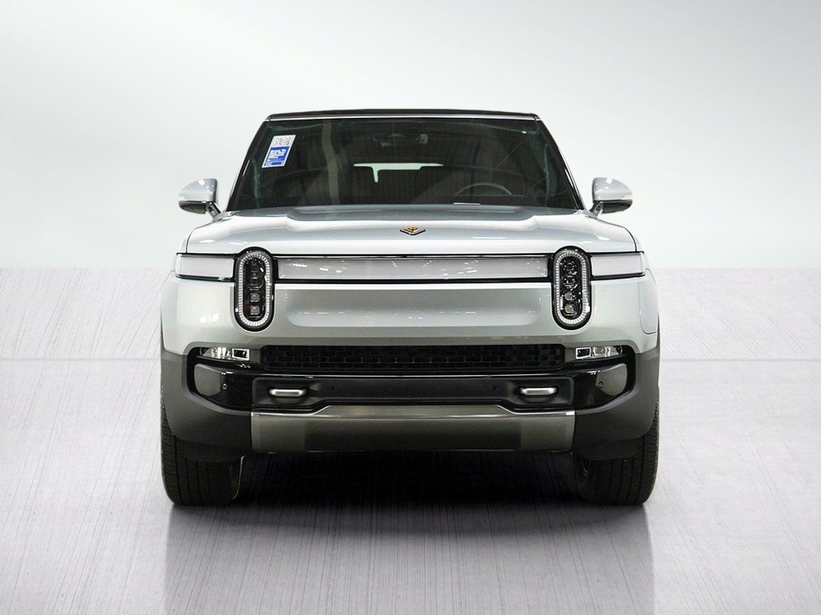Used 2024 Rivian R1S Adventure Dual AWD/4WD image 8