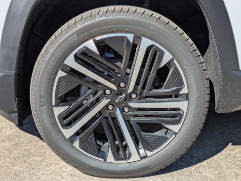 New 2026 Chevrolet Equinox RS w/ Convenience Package III image 30