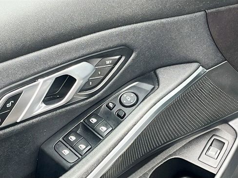 Used 2021 BMW 330i Sedan image 18
