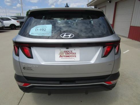 Used 2024 Hyundai Tucson SE AWD/4WD image 8