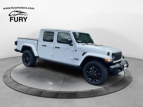 Used 2024 Jeep Gladiator Sport AWD/4WD image 1