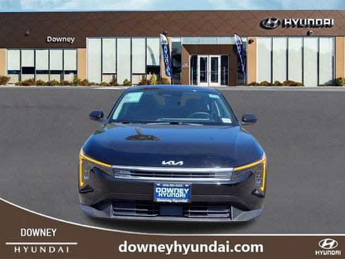 Used 2025 Kia K4 FWD image 2
