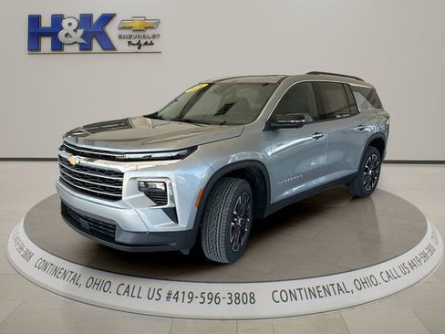 New 2026 Chevrolet Traverse LT image 3