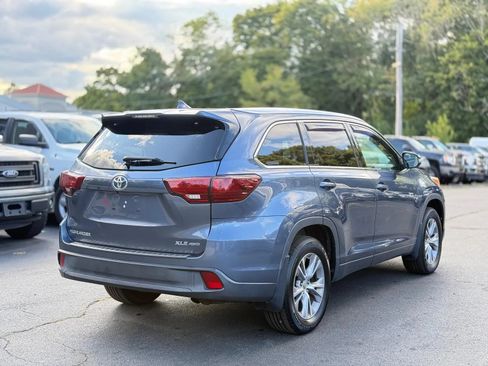 Used 2014 Toyota Highlander XLE AWD/4WD image 8