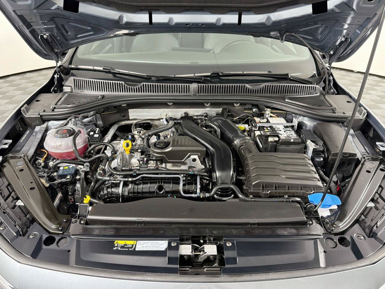 Used 2025 Volkswagen Jetta Sport FWD image 40