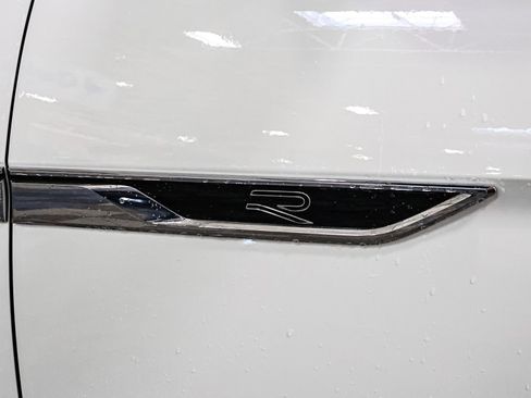 Used 2022 Volkswagen Atlas SEL R-Line image 19