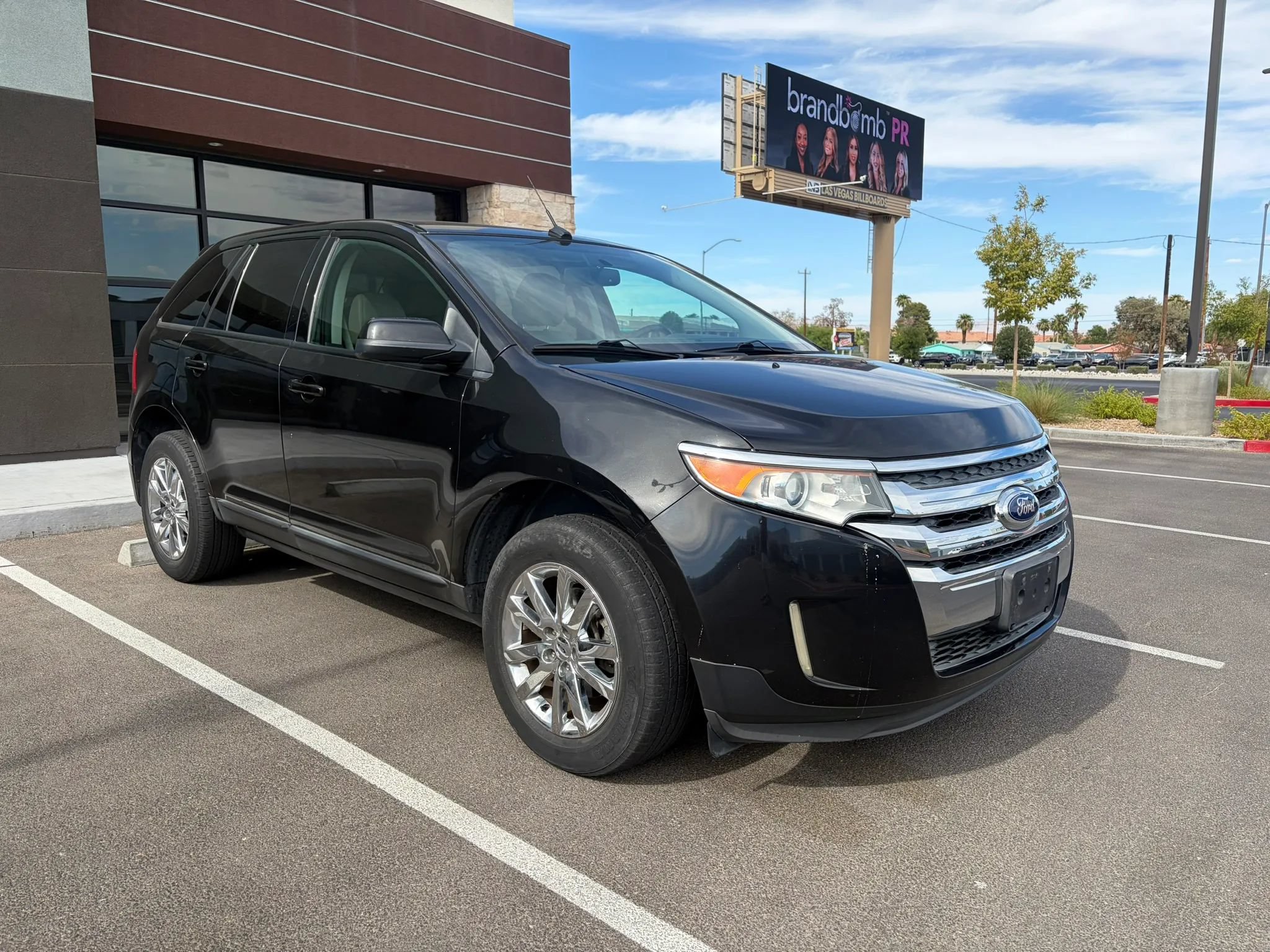 Used 2013 Ford Edge SEL FWD image 2
