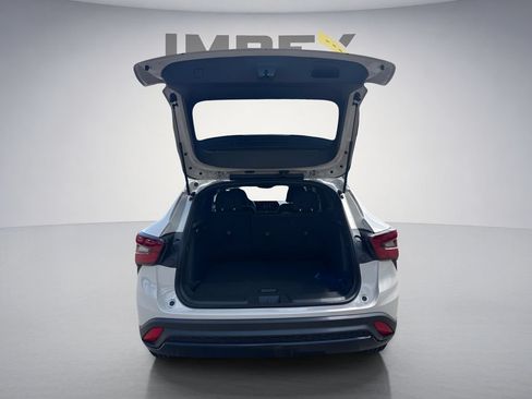 New 2026 Chevrolet Trax RS FWD image 25