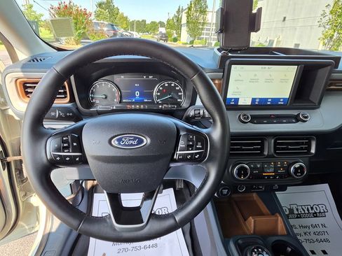Used 2023 Ford Maverick Lariat w/ Lariat Luxury Package AWD/4WD image 16
