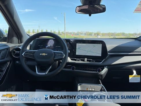 New 2026 Chevrolet Equinox LT w/ Convenience Package II AWD/4WD image 47
