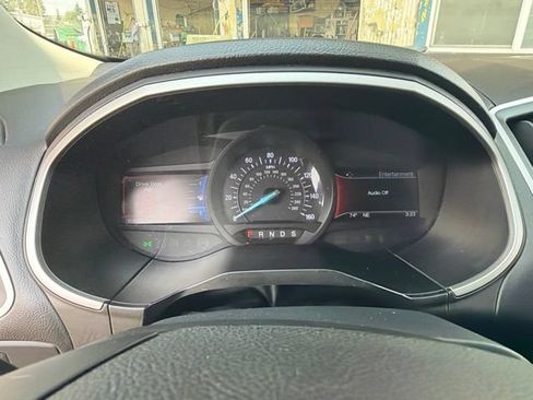 Used 2016 Ford Edge SEL w/ Equipment Group 201A AWD/4WD image 23