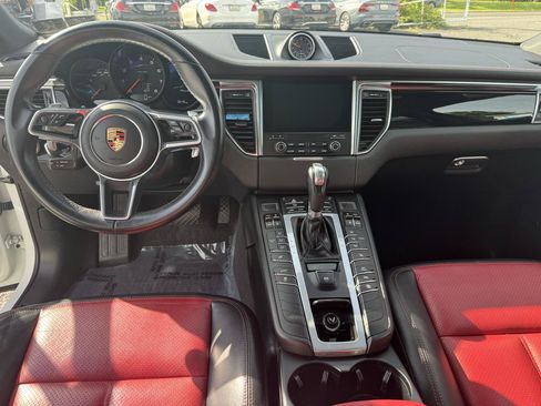 Used 2018 Porsche Macan Sport Edition AWD/4WD image 14