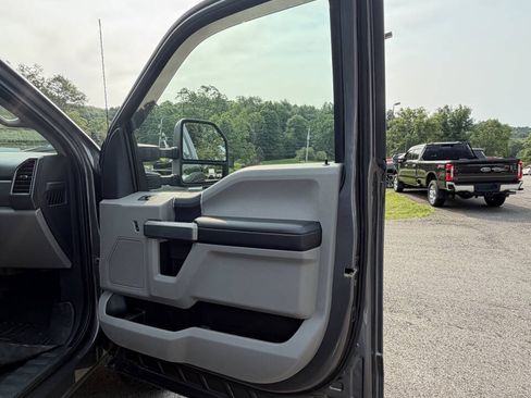 Used 2022 Ford F250 XLT w/ XLT Value Package AWD/4WD image 38
