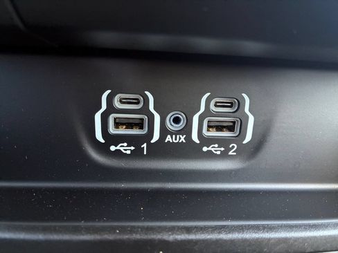 Used 2024 RAM 2500 Laramie w/ Safety Group AWD/4WD image 6