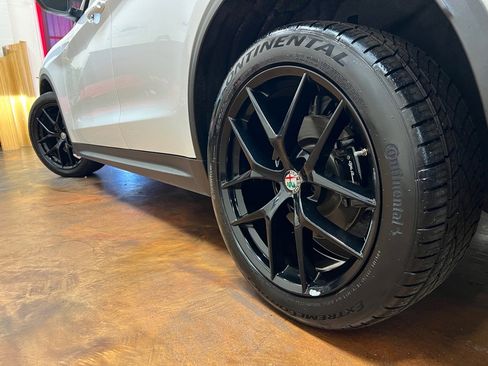 Used 2018 Alfa Romeo Stelvio Ti Sport image 42