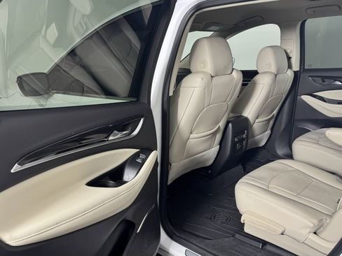 Used 2023 Buick Enclave Essence AWD/4WD image 24