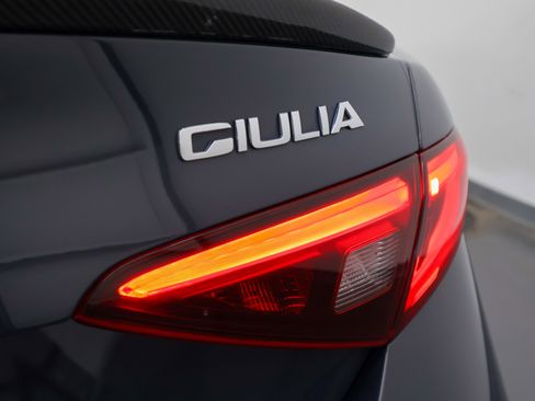 Used 2019 Alfa Romeo Giulia Ti AWD/4WD image 44