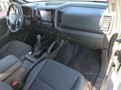 Certified 2023 Nissan Frontier SV w/ Midnight Edition Package image 17