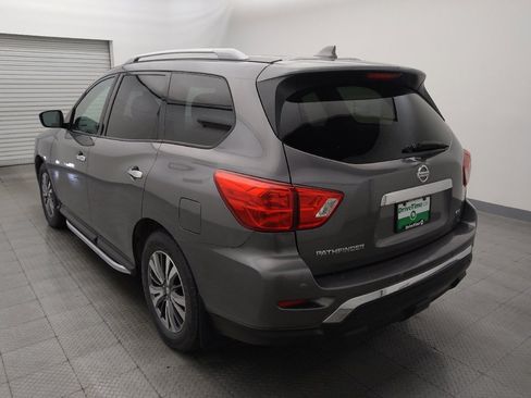 Used 2019 Nissan Pathfinder SV FWD image 5