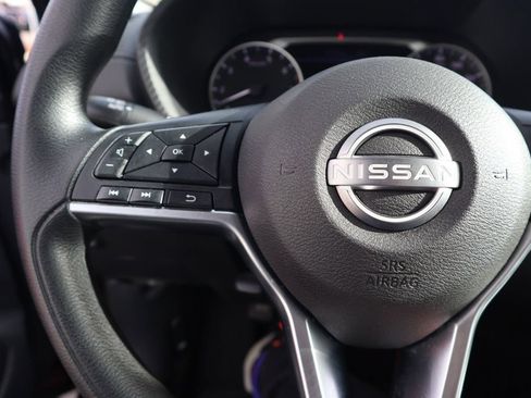 Certified 2025 Nissan Sentra SV FWD image 21