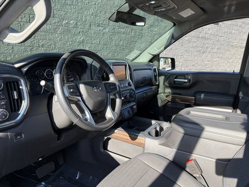 Used 2020 Chevrolet Silverado 1500 RST image 12