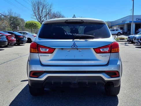 Used 2018 Mitsubishi Outlander Sport ES FWD image 5