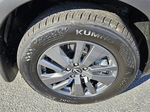 New 2025 Nissan Pathfinder SV image 15