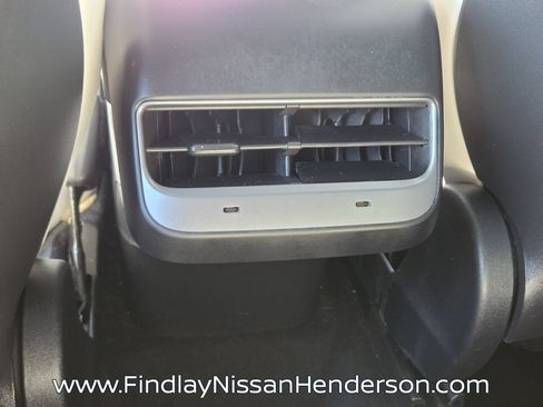 Used 2022 Tesla Model Y Performance AWD/4WD image 13