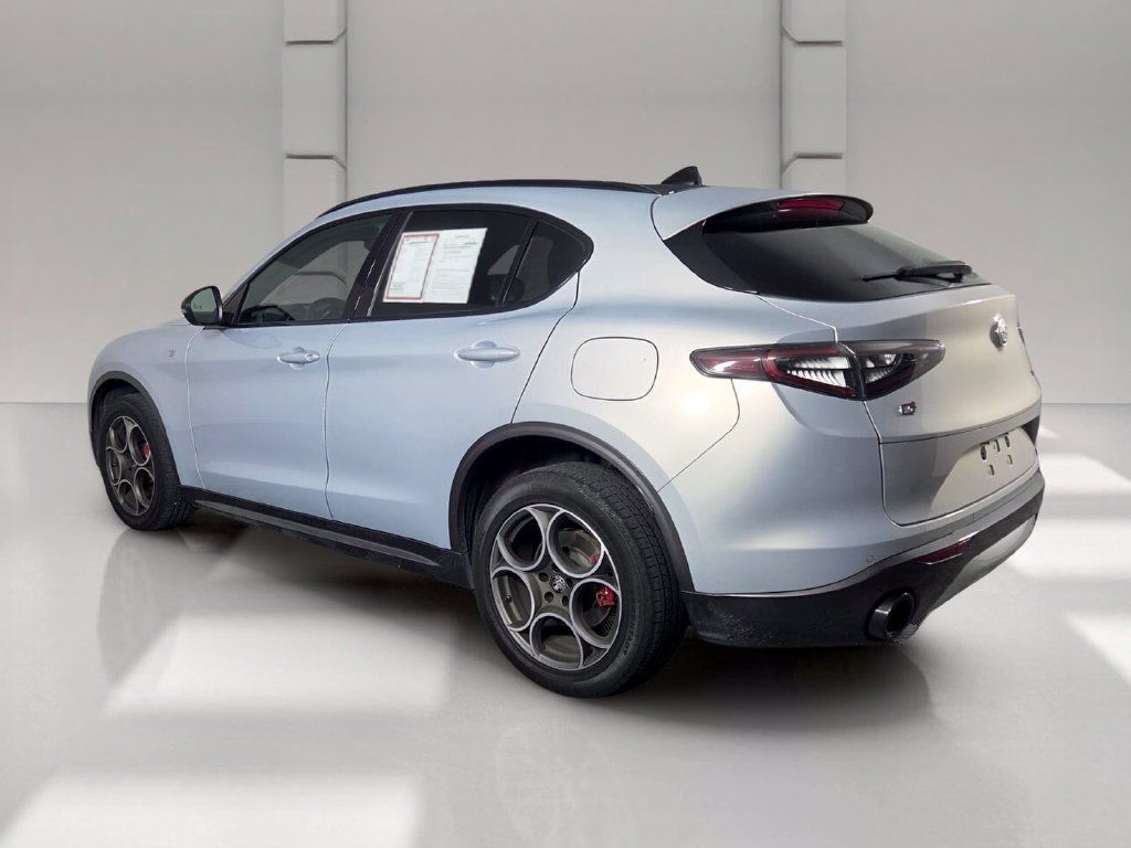 Used 2024 Alfa Romeo Stelvio Ti AWD/4WD image 6