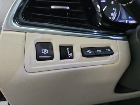 Used 2021 Cadillac XT6 Premium Luxury image 14