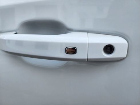 Used 2025 GMC Sierra 1500 Elevation image 16