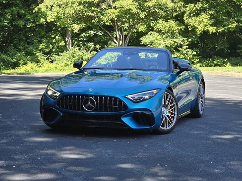 Used 2022 Mercedes-Benz SL 55 AMG 4MATIC w/ Driver Assistance Package image 1