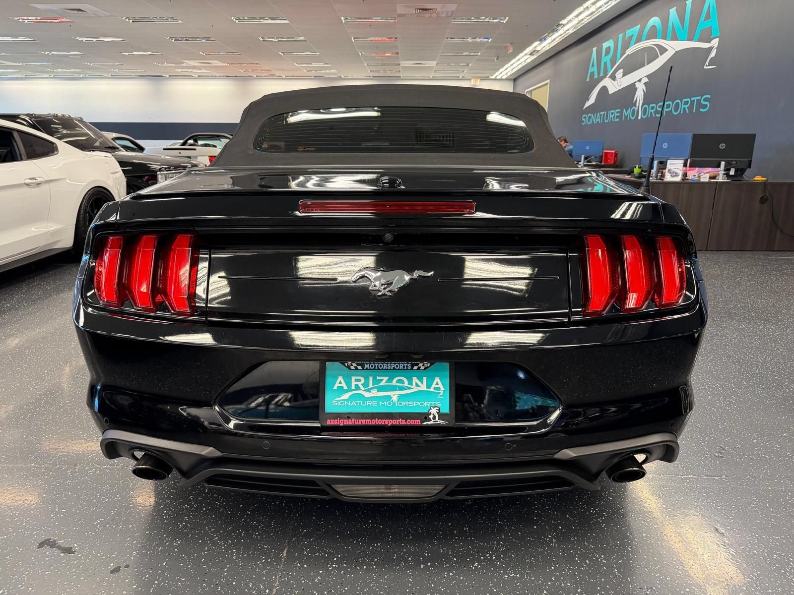 Used 2021 Ford Mustang Premium RWD image 5