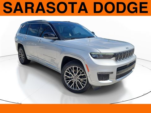 Used 2022 Jeep Grand Cherokee L Summit AWD/4WD image 1
