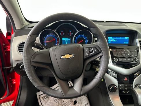 Used 2015 Chevrolet Cruze LS image 14