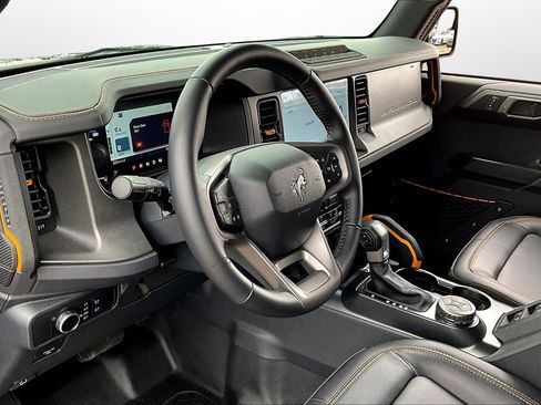 Used 2024 Ford Bronco Badlands w/ Sasquatch Package image 20