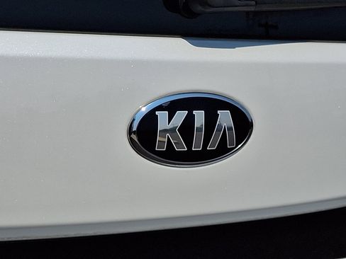 Used 2020 Kia Soul LX FWD image 29