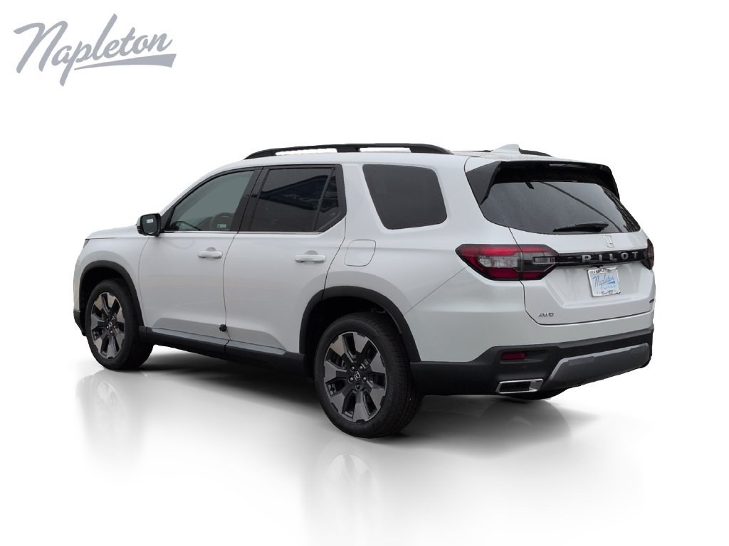 New 2026 Honda Pilot Touring image 3