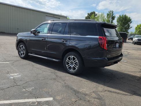 New 2026 Ford Expedition Active AWD/4WD image 8