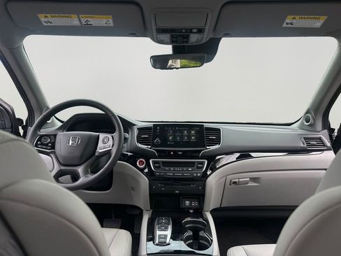 Used 2021 Honda Pilot Touring image 10