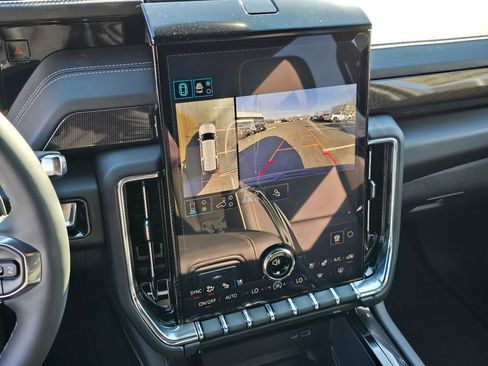 New 2026 GMC Yukon XL Elevation w/ Elevation Premium Package image 20