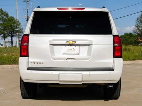 Used 2017 Chevrolet Tahoe LT w/ LT Signature Package RWD image 7